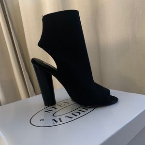 Steve Madden black heels